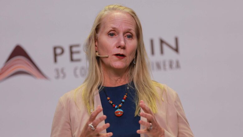 CHRISTINE GIBBS: DESARROLLAR EL SECTOR MINERO DEMANDA COLABORACIÓN Y TRABAJAR JUNTOS