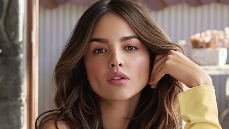 EIZA GONZÁLEZ PASEA EN SKINNY Y BOTAS MILITARES