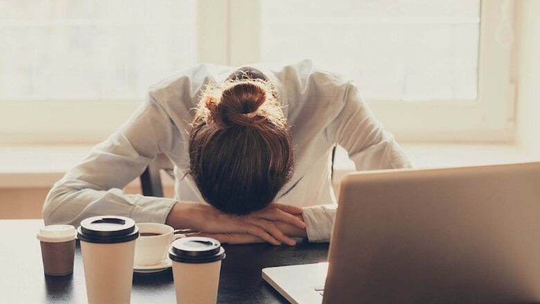 ¿QUÉ ES EL SÍNDROME POSTVACACIONAL Y CÓMO AFECTA EL DESEMPEÑO?