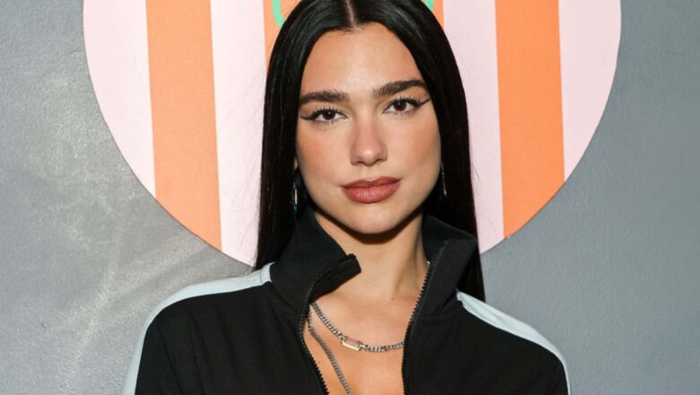LAS BOTAS DE PELUCHE DE DUA LIPA SON LO MÁS TRENDY DE LA TEMPORADA