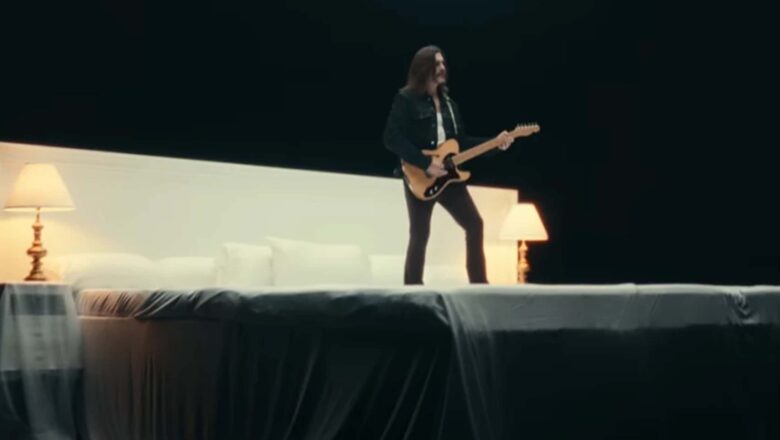 VIDEO: JUANES ESTRENÓ SU SENCILLO ‘AMORES PROHIBIDOS’ RELATANDO UNA HISTORIA ÍNTIMA