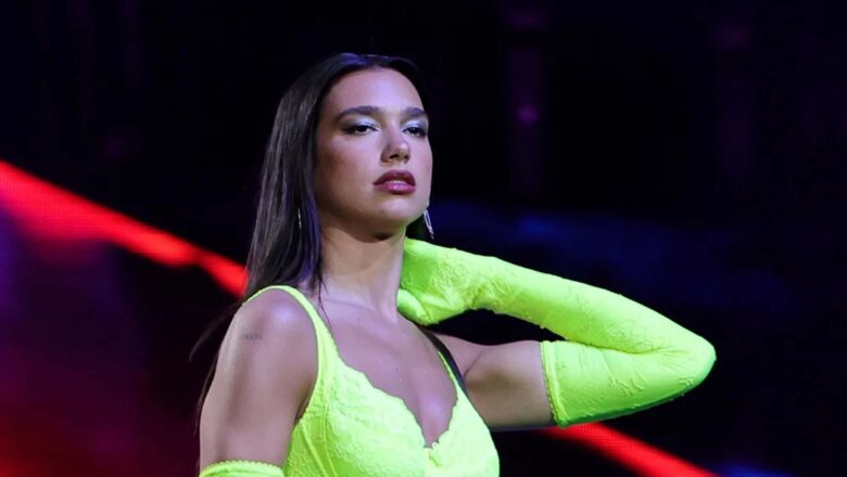 EL LOOK TRASLÚCIDO Y ARRIESGADO CON EL QUE DUA LIPA CONQUISTÓ AUSTRALIA
