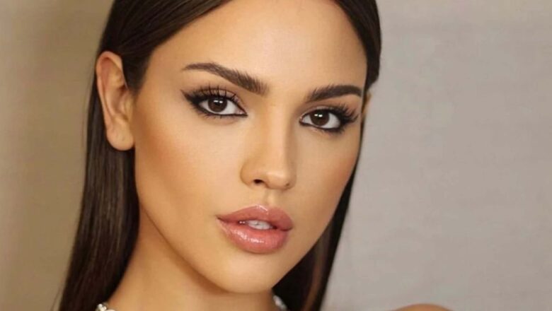 EIZA GONZÁLEZ DERROCHA SENSUALIDAD CON VESTIDO DE ESCOTE PROFUNDO