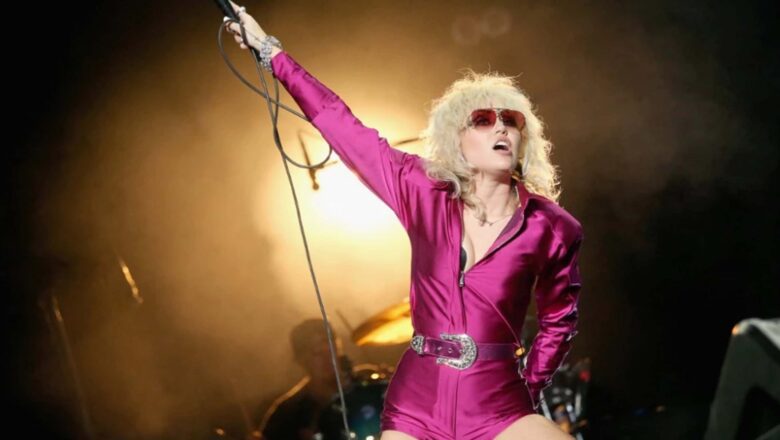 MILEY CYRUS LANZARÁ SU DISCO «ENDLESS SUMMER VACATION» EL PRÓXIMO 10 DE MARZO