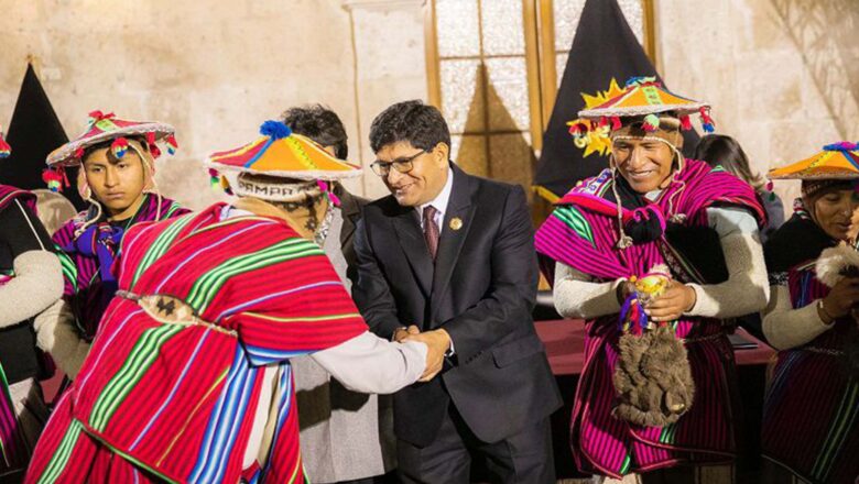 GOBIERNO REGIONAL DE AREQUIPA OTORGÓ PREMIOS POR LA CONTRIBUCIÓN A LA IDENTIDAD REGIONAL