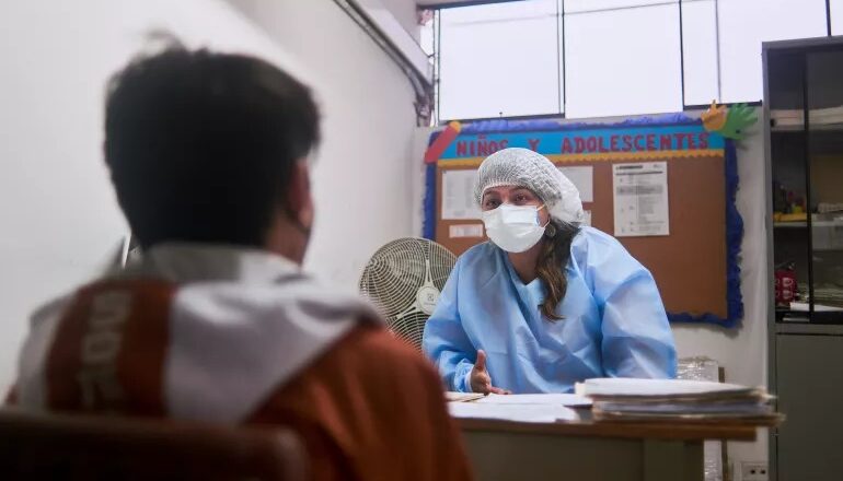 PERÚ REGISTRÓ UN AUMENTO DE INTENTOS SUICIDAS EN UN AÑO, CON MÁS DE 1.300 CASOS SOLO EN 2024, PREOCUPANDO LA SALUD MENTAL DE NUESTRO PAIS