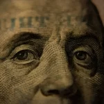 BILLETES DE DÓLAR LLEVARÁN LA FIRMA DEL PRESIDENTE DONALD TRUMP, ¿POR QUÉ?