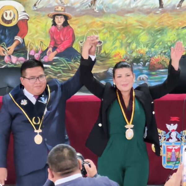 RUCCY OSCO POLAR JURAMENTA COMO NUEVA ALCALDESA DE AREQUIPA