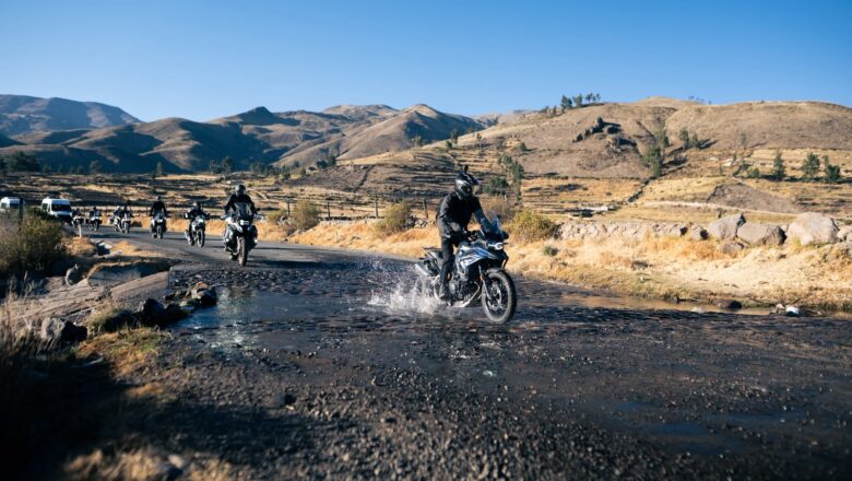 DE LA MONTAÑA AL MAR: CINCO RUTAS PARA DESCUBRIR AREQUIPA SOBRE DOS RUEDAS