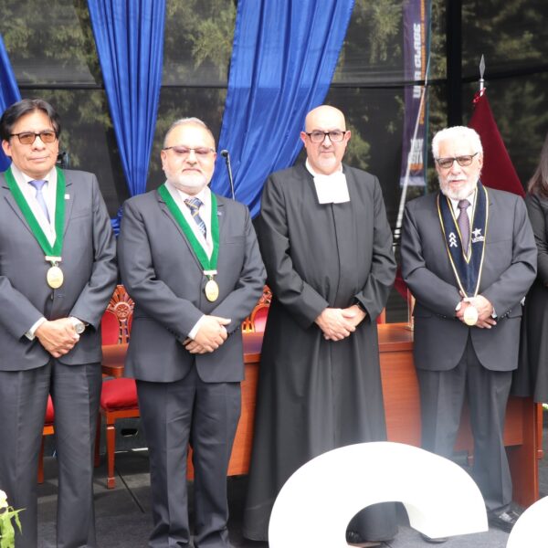 UNIVERSIDAD LA SALLE AREQUIPA CELEBRA 15 AÑOS FORMANDO PROFESIONALES