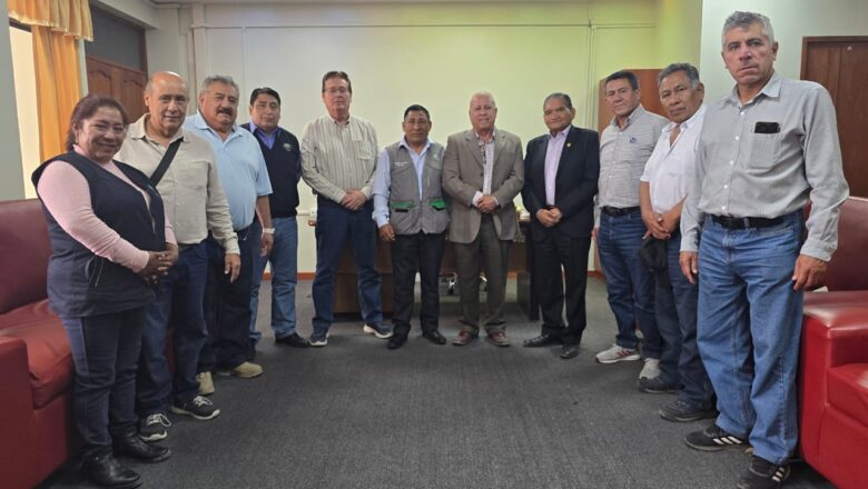 VICERRECTOR BERNARDO DE LA GALA Y AUTORIDADES DE MAJES COORDINAN MEJORAS EN FAVOR ESTUDIANTES AGUSTINOS