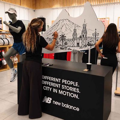 New Balance fortalece su presencia en Arequipa con experiencia de marca y arte local